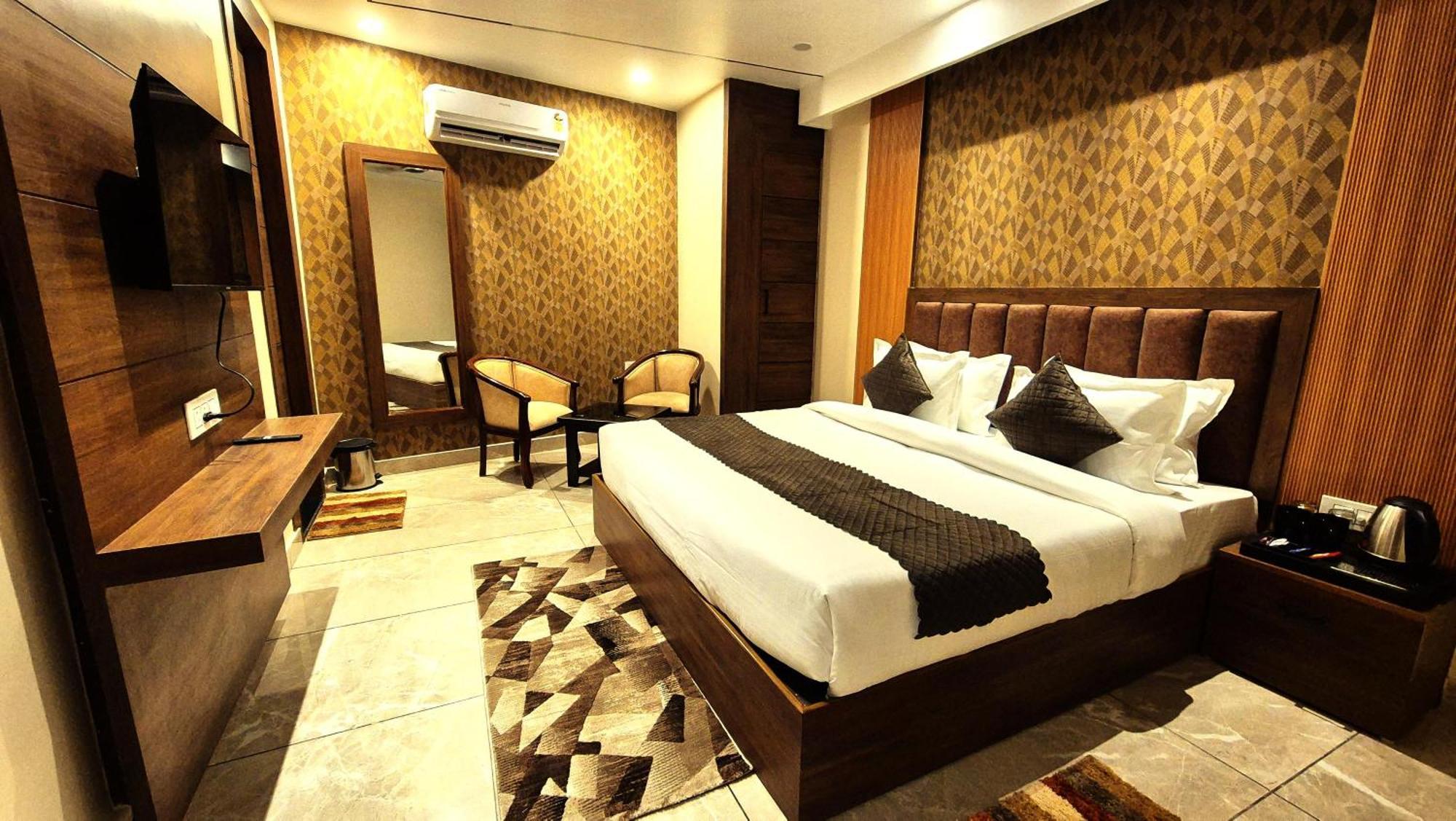 Hotel Hari Dhara, 100 Meters From Har-Ki-Pauri Haridwār Екстериор снимка