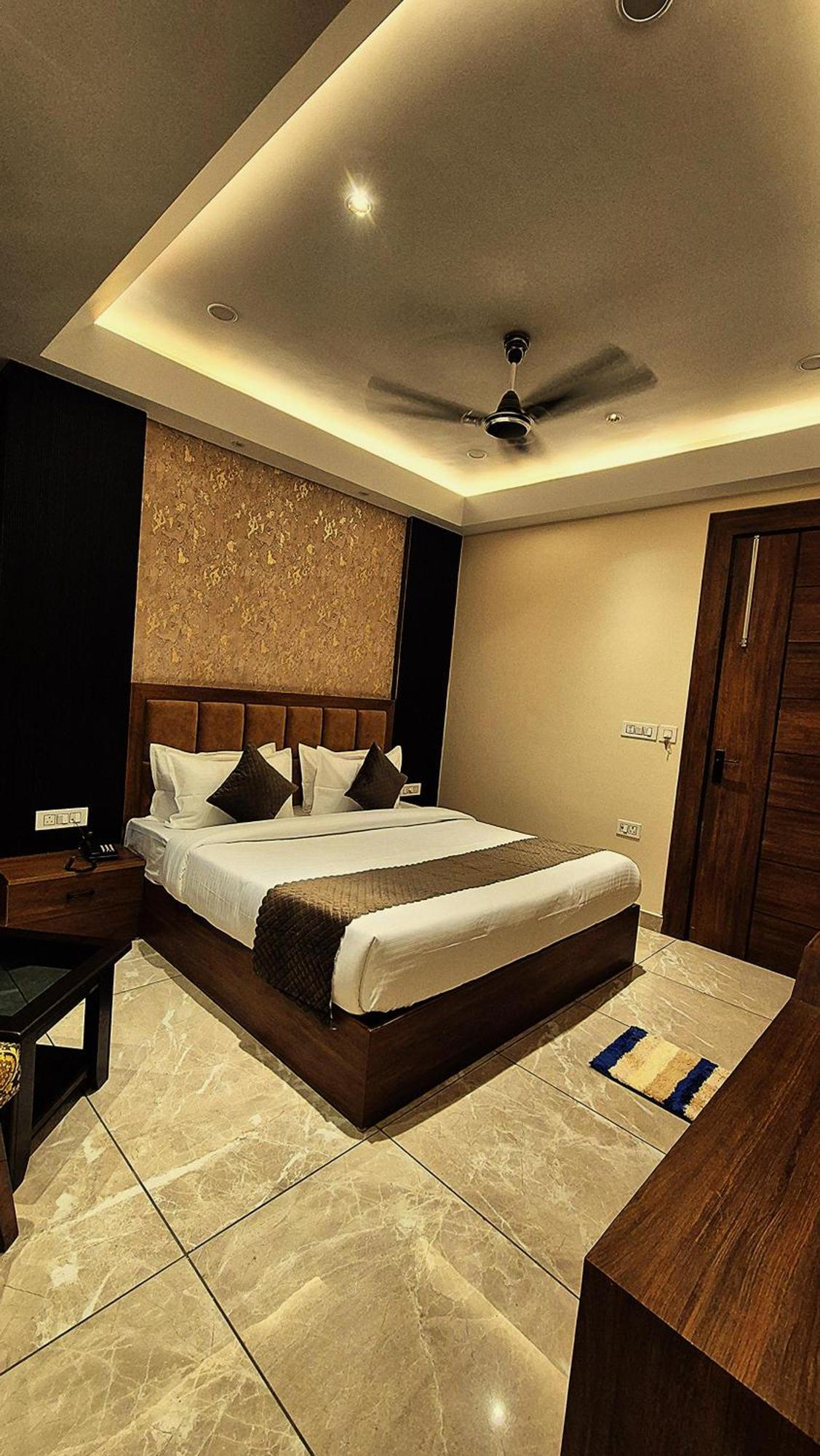 Hotel Hari Dhara, 100 Meters From Har-Ki-Pauri Haridwār Екстериор снимка