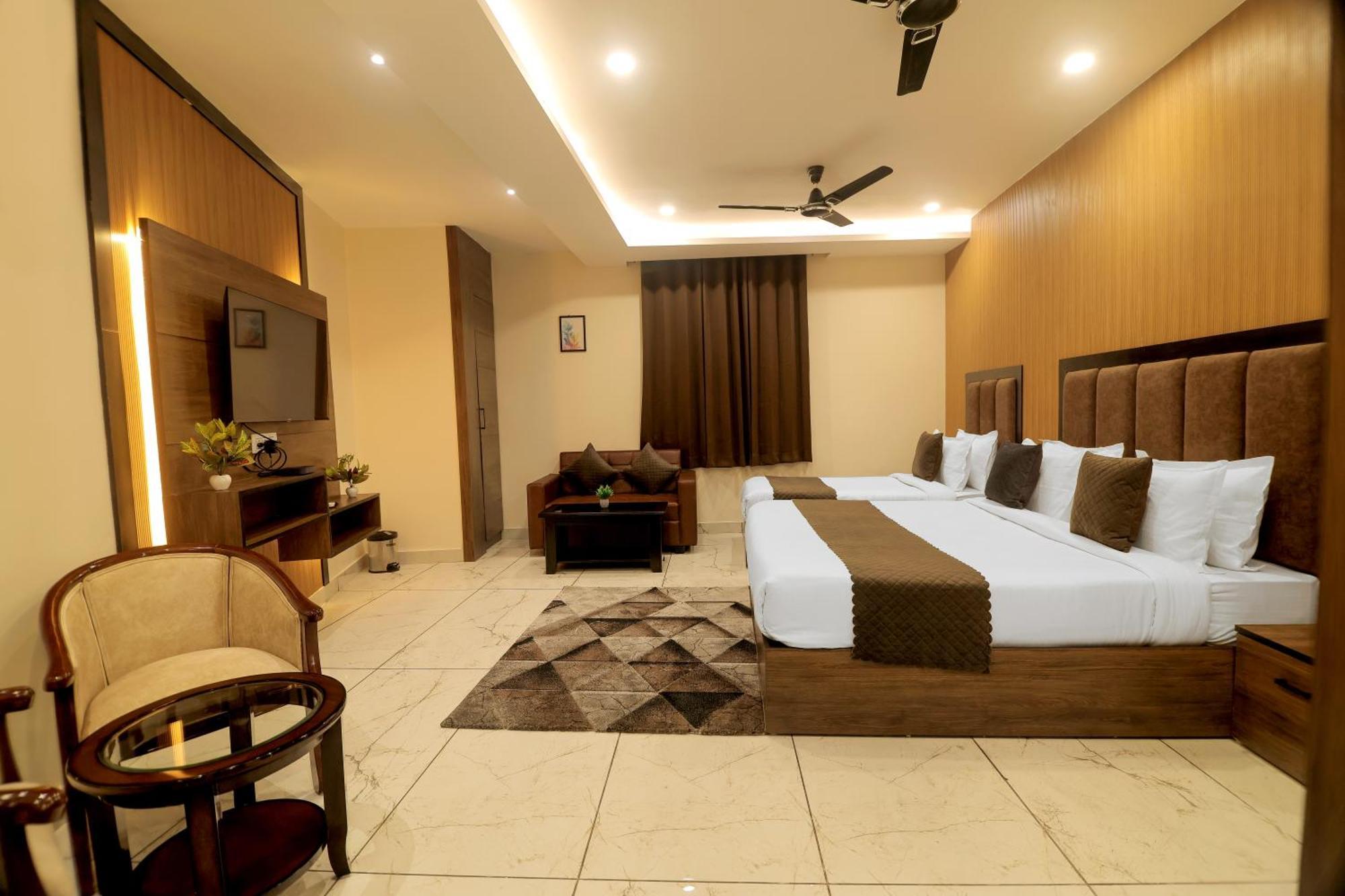 Hotel Hari Dhara, 100 Meters From Har-Ki-Pauri Haridwār Екстериор снимка